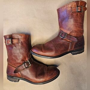 RARE Vintage UGG Men engineer boots brown leather. size 12